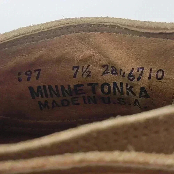 Minnetonka Brown Suede Ankle Moccassin Booties - 7.5 - Picture 8 of 9